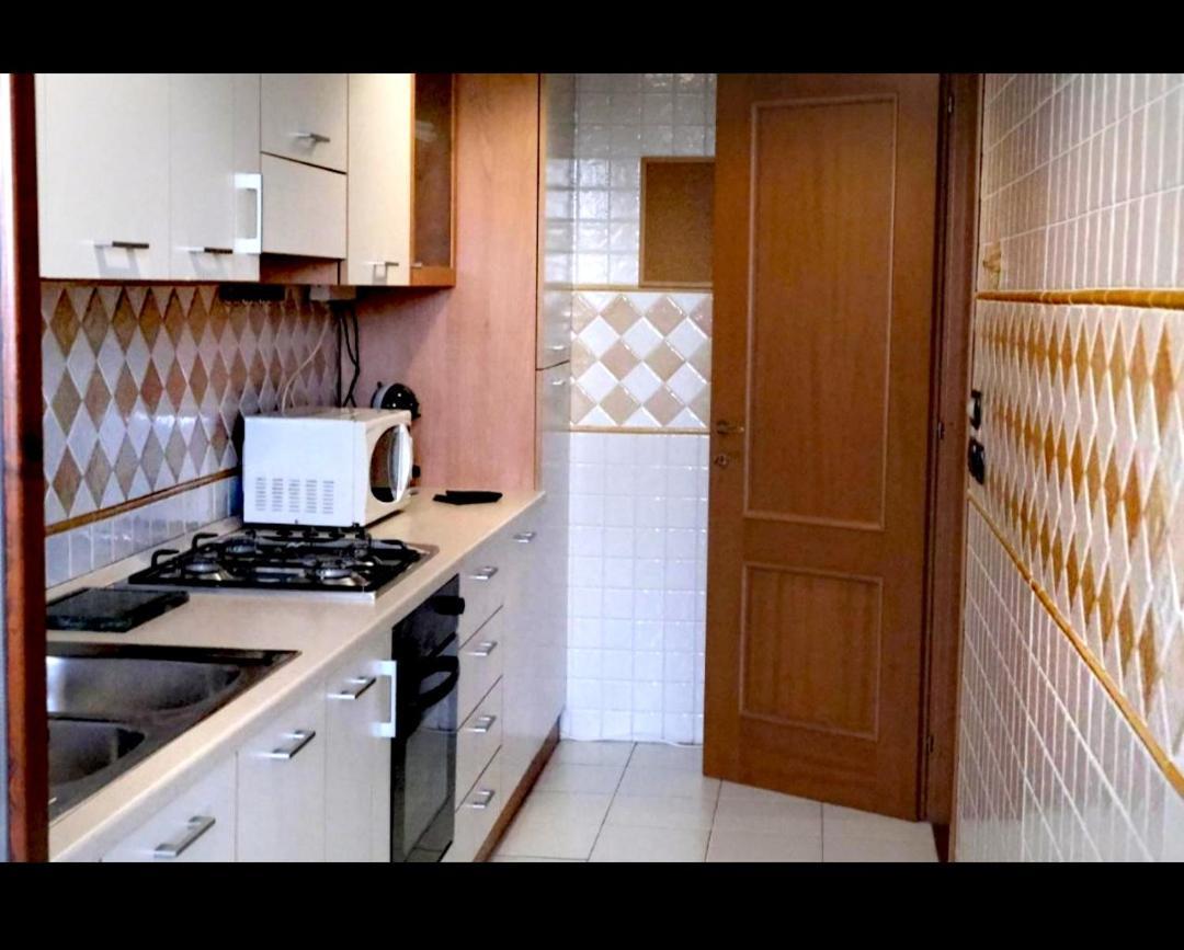 Hopefco Apartment Фиумичино Екстериор снимка